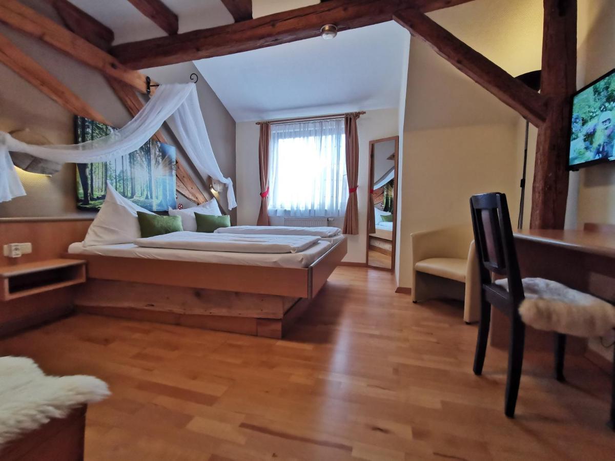 Gasthaus & Hotel Drei Lilien Werbach Екстер'єр фото