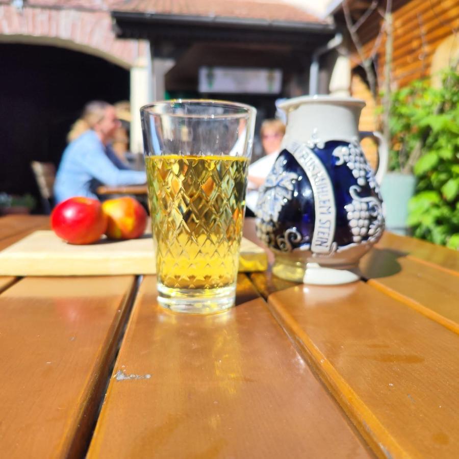 Gasthaus & Hotel Drei Lilien Werbach Екстер'єр фото