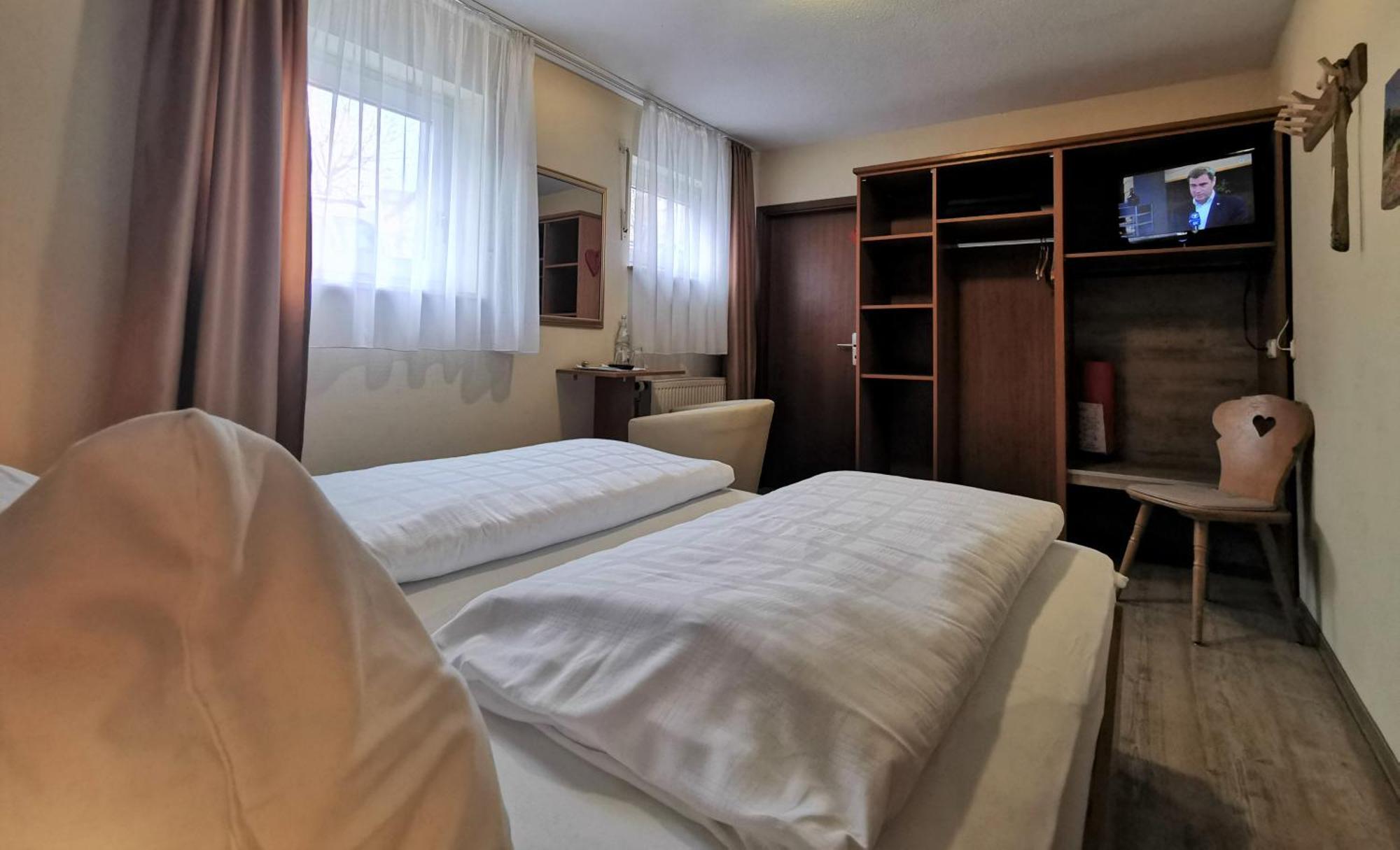 Gasthaus & Hotel Drei Lilien Werbach Екстер'єр фото