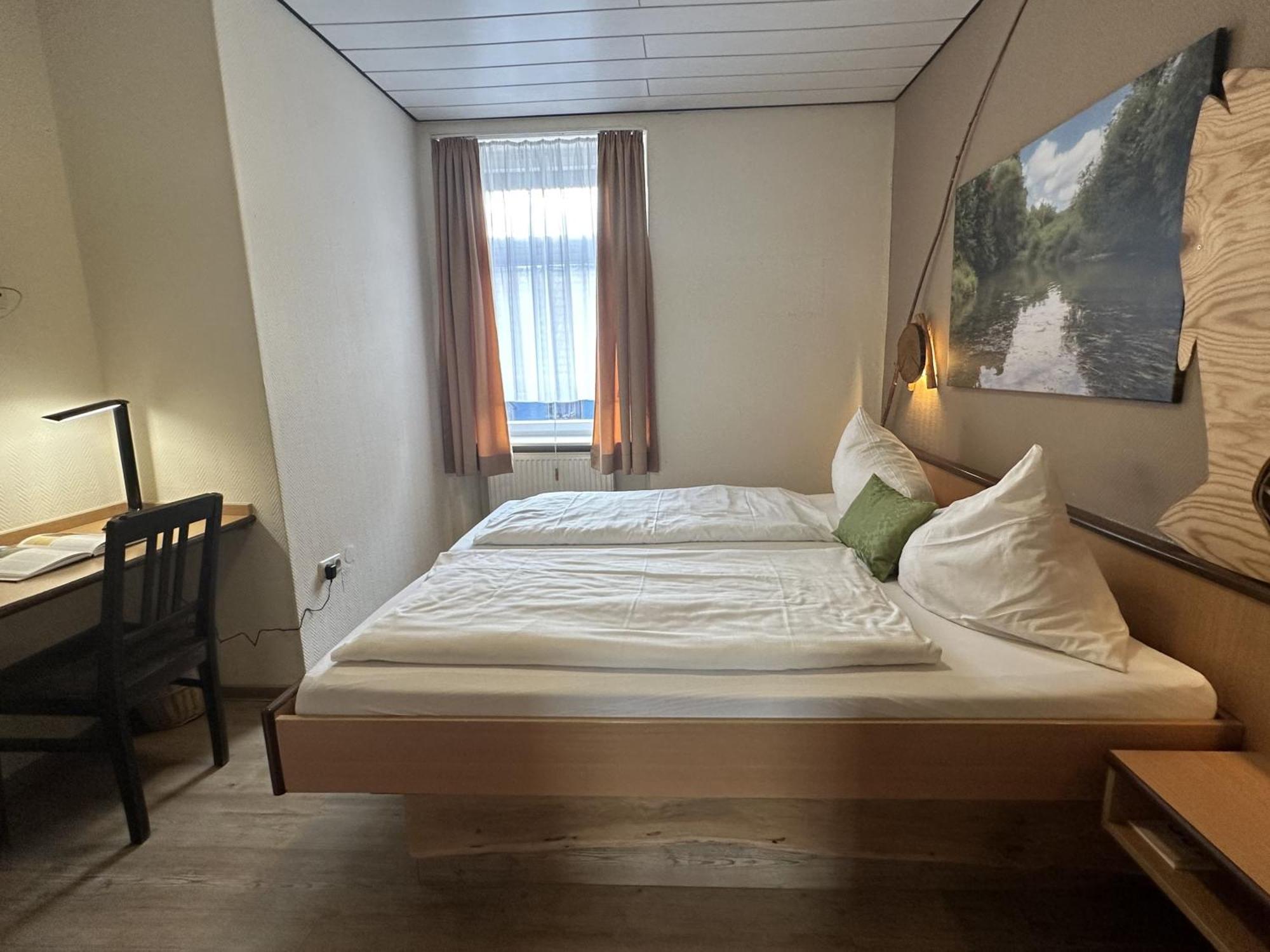 Gasthaus & Hotel Drei Lilien Werbach Екстер'єр фото